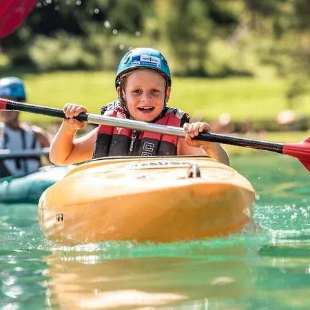 آيغنبرغ أبارتمنتس *